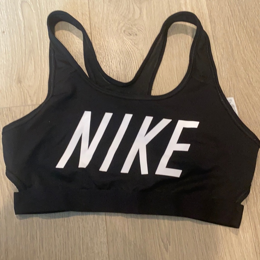 Nike Light Support Sports Bra